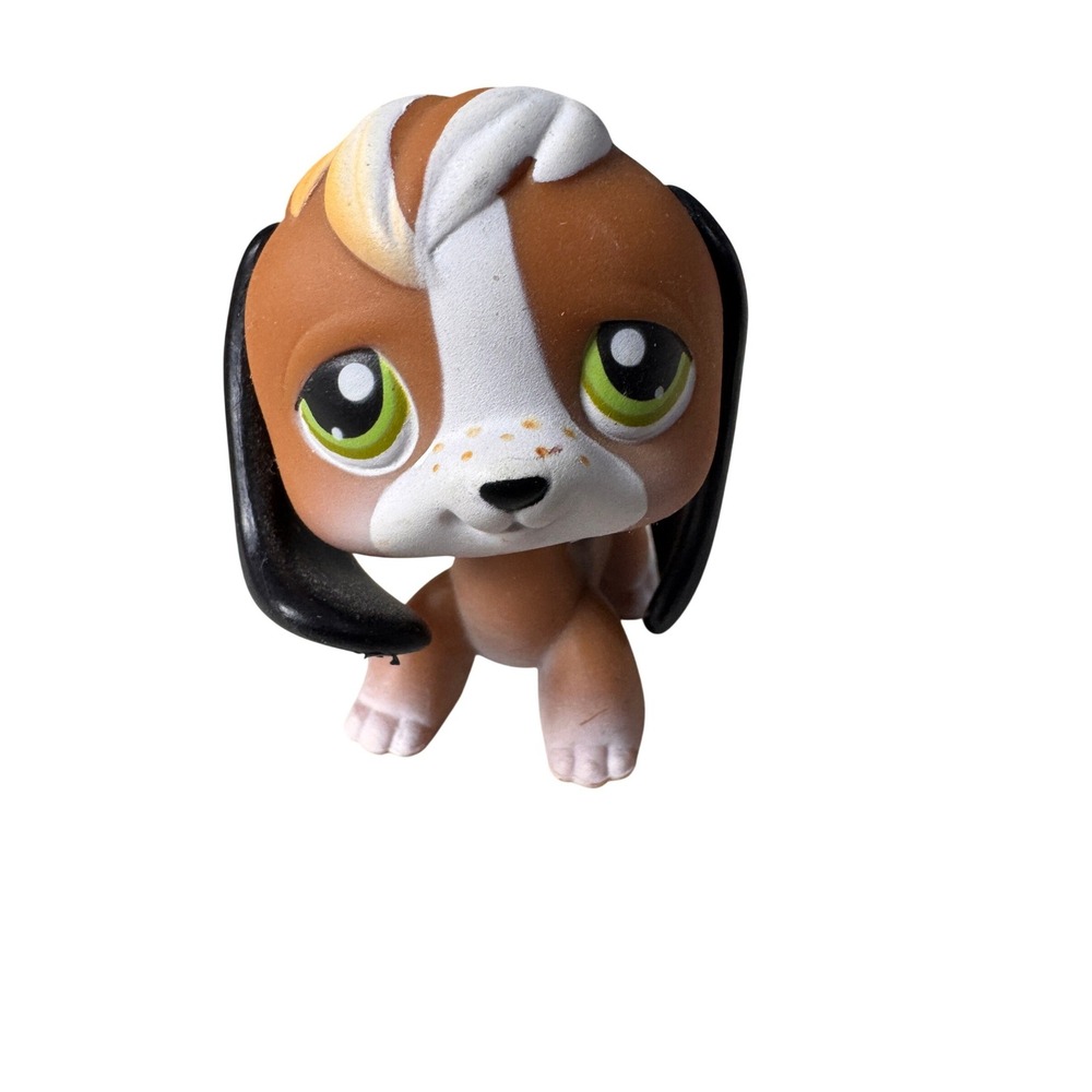 Littlest Pet Shop Beagle Dog #113 2004 Hasbro Green Eyes  Black Ears LPS
